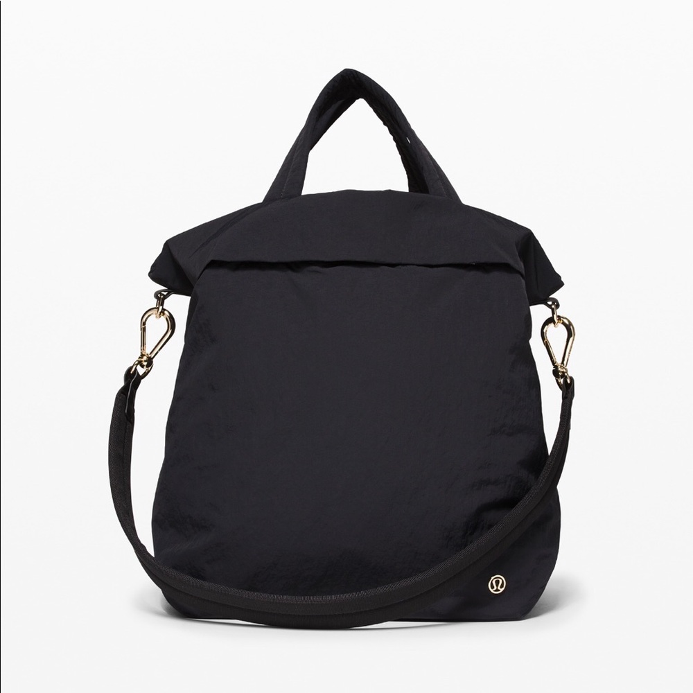 lululemon On My Level Bag black NWOT 19L